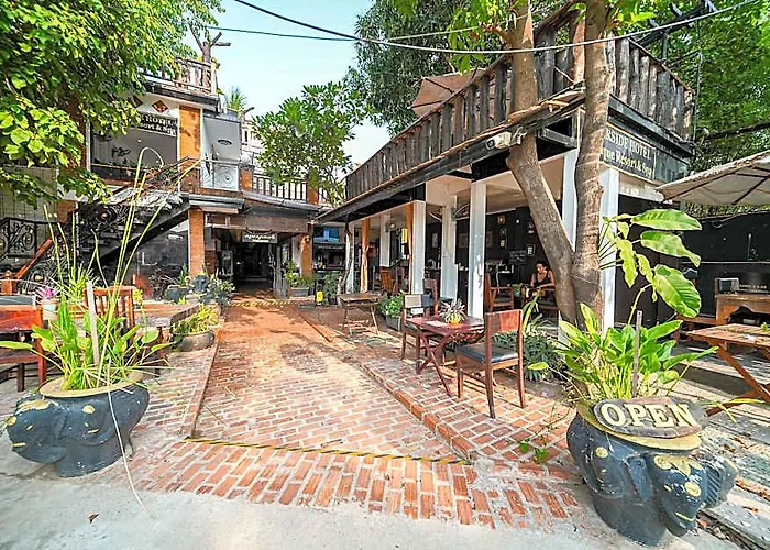 Riverside Boutique And