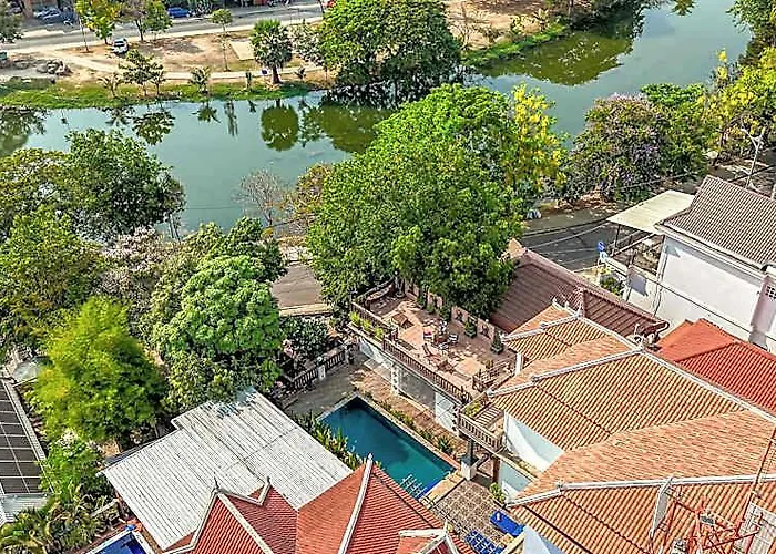 Riverside Boutique And Hotel